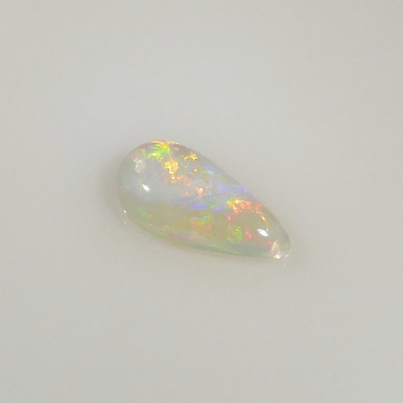 light opal L020145