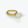 ring in gold 750‰ and opal