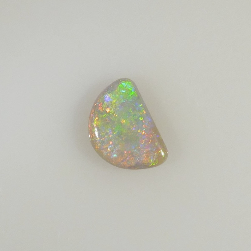 light opal L054035
