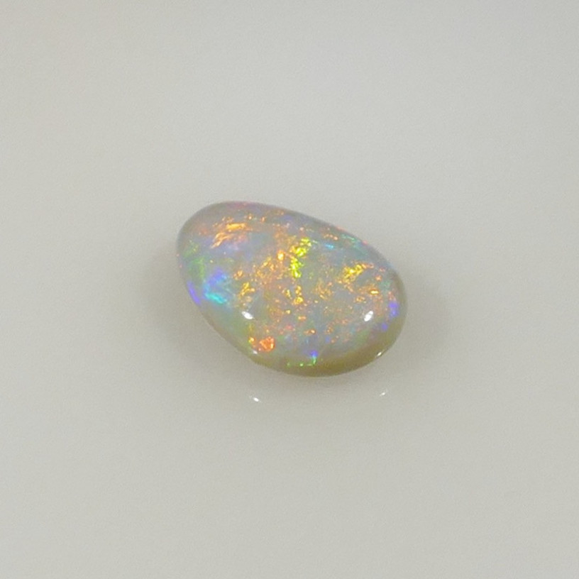 light opal L020135